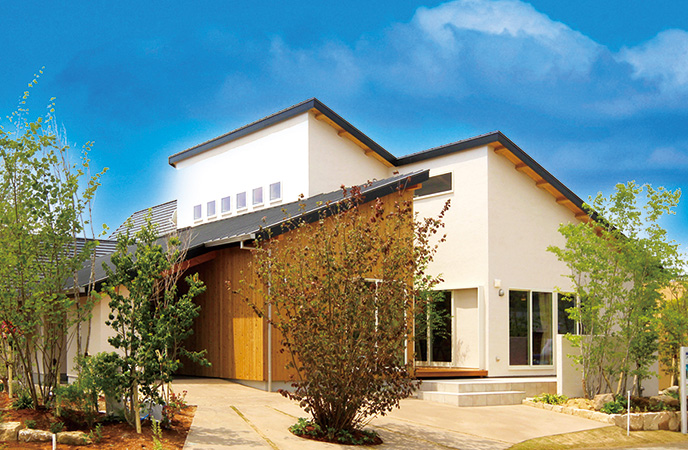 【hit大野城住宅展示場】ログハウスをイメージした開放感のある平屋