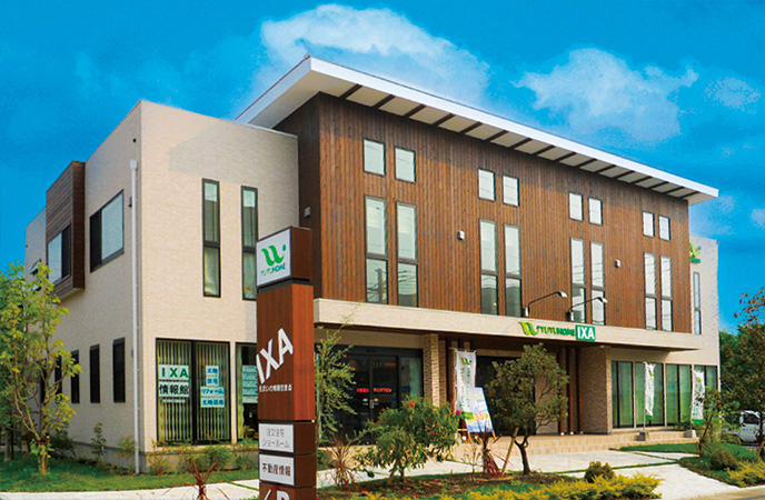 木のぬくもりを感じるショールーム